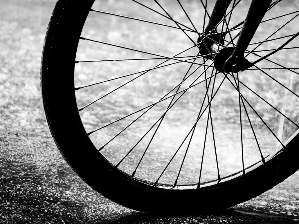 "Cykling uden Alder har udviklet en model, hvor frivillighed skaber værdi for alle, der er med. Når mennesker mødes om fælles oplevelser og aktiviteter, opstår der relationer og fællesskaber, som kan gøre en stor forskel i hverdagen. Den type fællesskaber vil vi gerne være med til at styrke," siger Trine Heidemann, vicedirektør i VELUX FONDEN. Foto: Colourbox